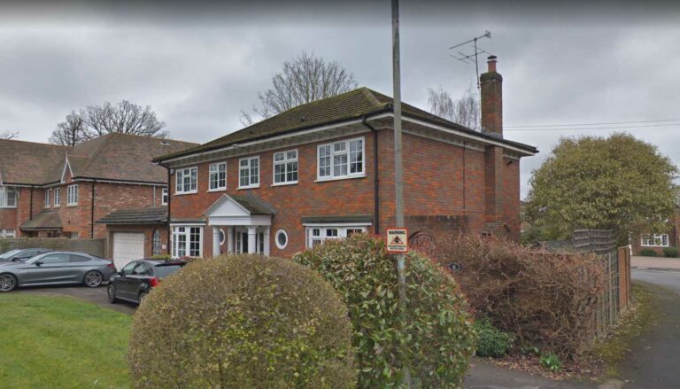 1-construction-single-storey-and-2-storey-front-extensions-and-associated-roof-alterations-hertsmere-borough